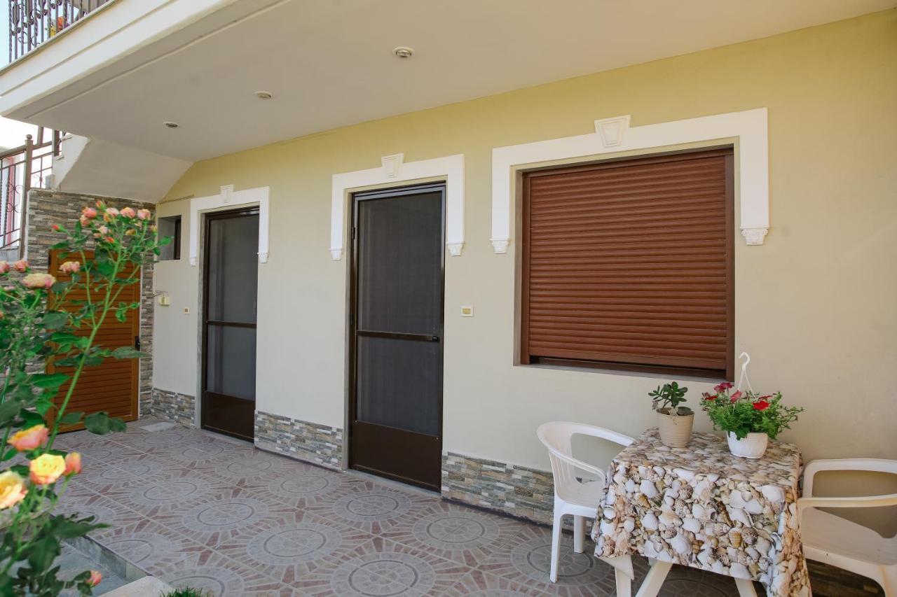 Roa Seaside Apartments Vergia Екстериор снимка
